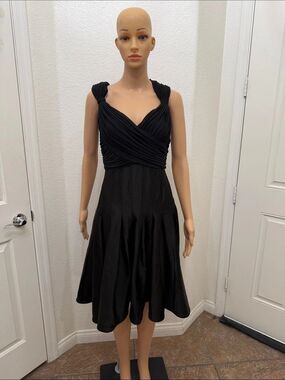 Tadashi Collection Black Sleeveless V-Neck Pleated Midi Dress Sz 6 Draped Bodice